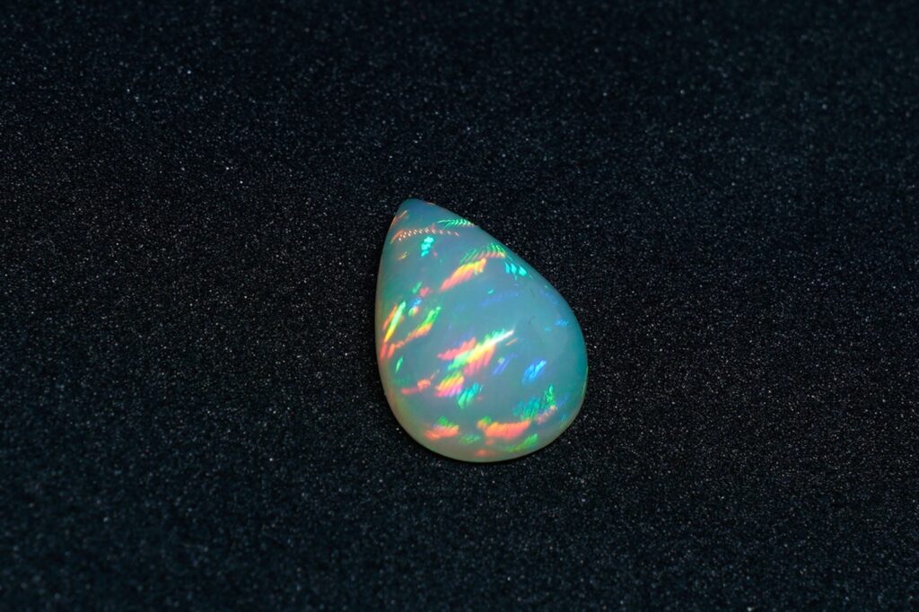 Äthiopischer Welo - Opal Tropfenform