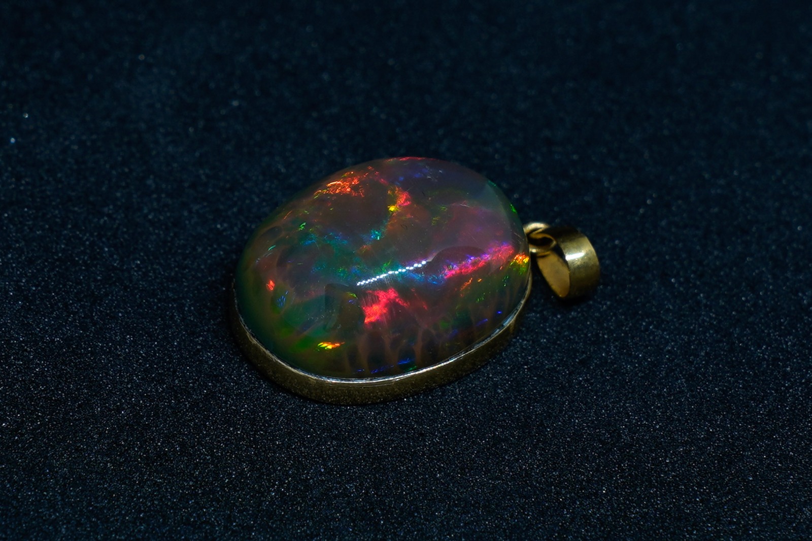 Äthiopischer Welo - Opal Oval Honeycomb mit Anhänger – Bild 4